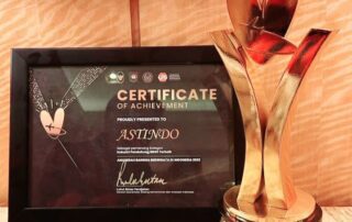 Certificate Award ditanda tangani oleh Menko Marves - Luhut Binsar Panjaitan