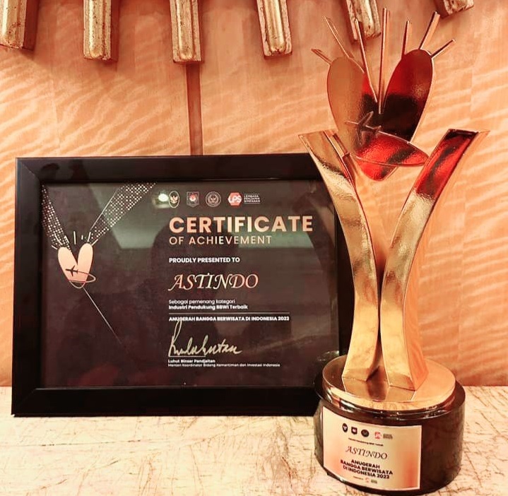 Certificate Award ditanda tangani oleh Menko Marves - Luhut Binsar Panjaitan
